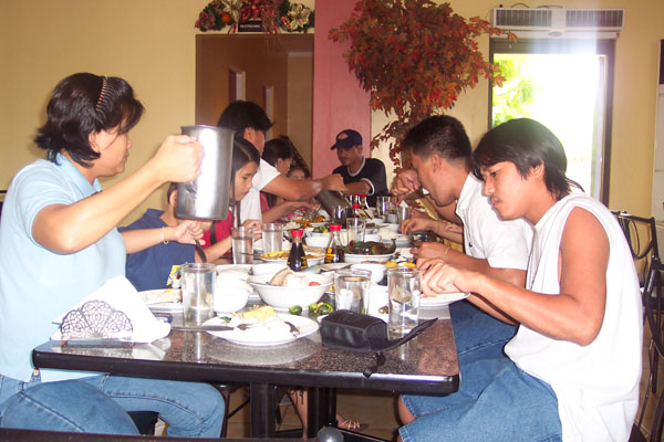 Stop and rest at Grace Restaurant, Long trip from Batangas to Bataan
