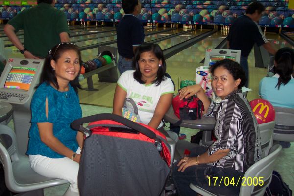 tita Cora, Mama and tita Gina
