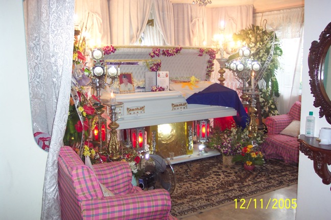 Tatang's burial
