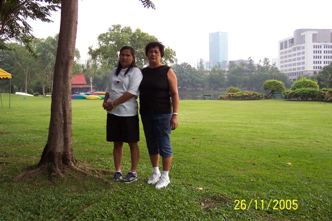 Tess & Ate at the Chatuchak Park
