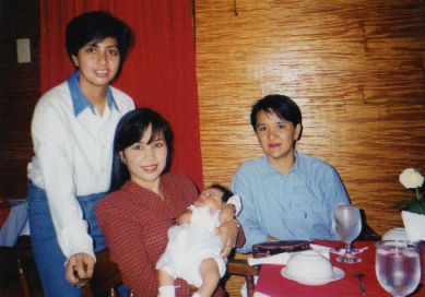 Carlo with Ninang Juvy & Ninang Gigi
