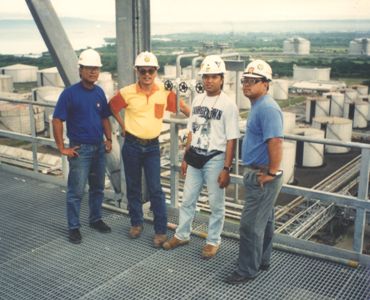 STAR Project - Fluor Daniel (Bong, Me, Pareng Bobby and Pareng Nelson)
Petrochemical Project -Shell Refinery Batangas
