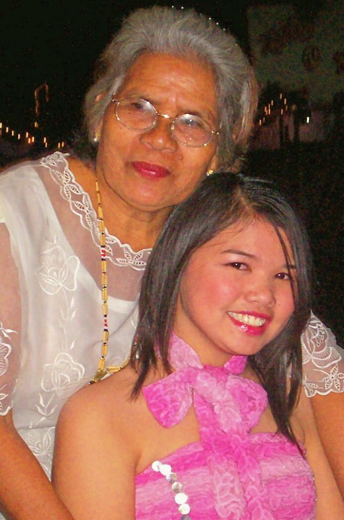 Inay And Anna Dec 30, 2005
