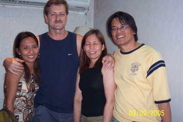 Sept. 3, 2005 Farewell Party of Jenny
Jenny, Thor, Belen and Me
